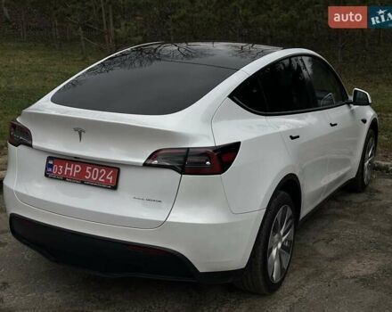 Белый Тесла Model Y, объемом двигателя 0 л и пробегом 42 тыс. км за 26999 $, фото 6 на Automoto.ua