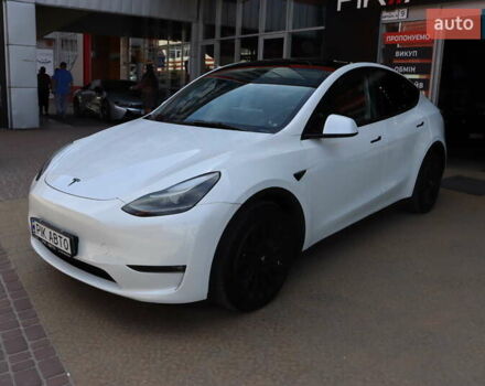 Белый Тесла Model Y, объемом двигателя 0 л и пробегом 33 тыс. км за 28900 $, фото 1 на Automoto.ua