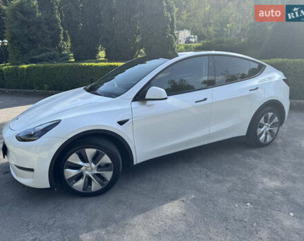 Белый Тесла Model Y, объемом двигателя 0 л и пробегом 24 тыс. км за 32500 $, фото 17 на Automoto.ua