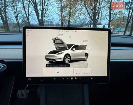 Белый Тесла Model Y, объемом двигателя 0 л и пробегом 50 тыс. км за 20500 $, фото 26 на Automoto.ua