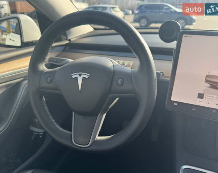 Белый Тесла Model Y, объемом двигателя 0 л и пробегом 76 тыс. км за 33000 $, фото 12 на Automoto.ua