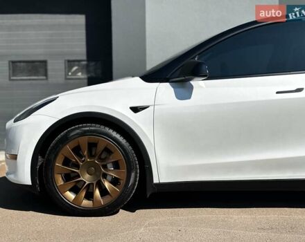 Білий Тесла Model Y, об'ємом двигуна 0 л та пробігом 42 тис. км за 31500 $, фото 3 на Automoto.ua