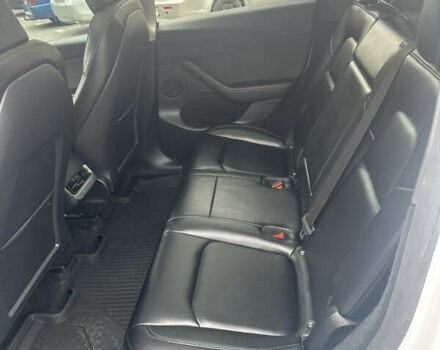 Белый Тесла Model Y, объемом двигателя 0 л и пробегом 31 тыс. км за 36500 $, фото 13 на Automoto.ua