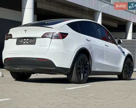 Белый Тесла Model Y, объемом двигателя 0 л и пробегом 52 тыс. км за 25900 $, фото 7 на Automoto.ua