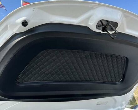 Білий Тесла Model Y, об'ємом двигуна 0 л та пробігом 75 тис. км за 33500 $, фото 19 на Automoto.ua