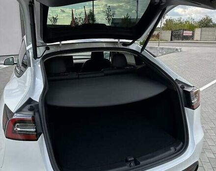 Білий Тесла Model Y, об'ємом двигуна 0 л та пробігом 15 тис. км за 31100 $, фото 14 на Automoto.ua