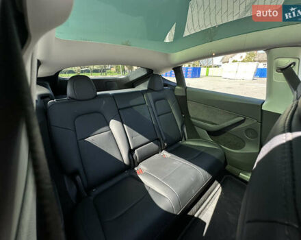 Белый Тесла Model Y, объемом двигателя 0 л и пробегом 32 тыс. км за 27199 $, фото 18 на Automoto.ua