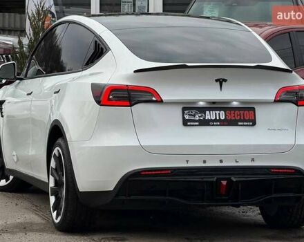 Белый Тесла Model Y, объемом двигателя 0 л и пробегом 53 тыс. км за 28800 $, фото 7 на Automoto.ua