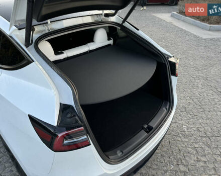 Белый Тесла Model Y, объемом двигателя 0 л и пробегом 3 тыс. км за 39000 $, фото 8 на Automoto.ua