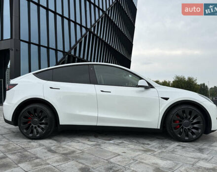 Белый Тесла Model Y, объемом двигателя 0 л и пробегом 45 тыс. км за 35500 $, фото 10 на Automoto.ua