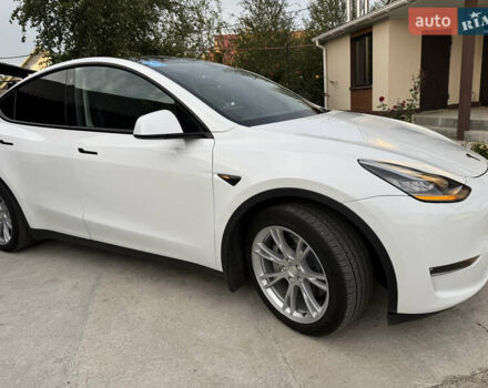 Белый Тесла Model Y, объемом двигателя 0 л и пробегом 26 тыс. км за 29500 $, фото 12 на Automoto.ua