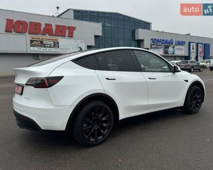 Белый Тесла Model Y, объемом двигателя 0 л и пробегом 59 тыс. км за 31490 $, фото 3 на Automoto.ua