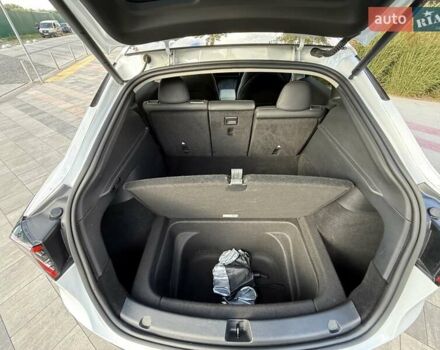 Белый Тесла Model Y, объемом двигателя 0 л и пробегом 35 тыс. км за 34500 $, фото 37 на Automoto.ua