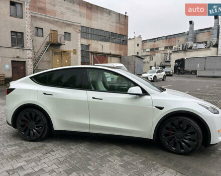 Білий Тесла Model Y, об'ємом двигуна 0 л та пробігом 84 тис. км за 28300 $, фото 5 на Automoto.ua