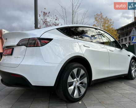 Белый Тесла Model Y, объемом двигателя 0 л и пробегом 25 тыс. км за 32500 $, фото 9 на Automoto.ua