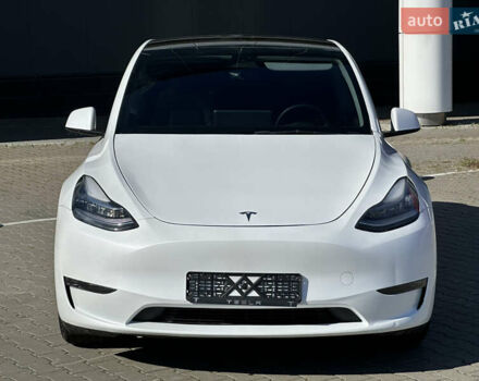 Белый Тесла Model Y, объемом двигателя 0 л и пробегом 52 тыс. км за 25900 $, фото 2 на Automoto.ua
