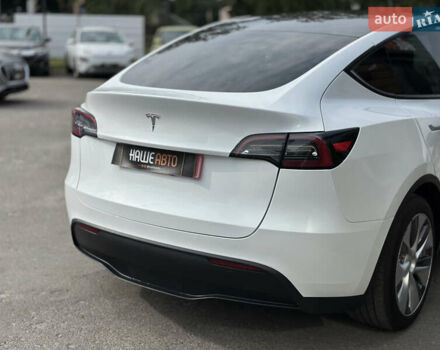 Білий Тесла Model Y, об'ємом двигуна 0 л та пробігом 47 тис. км за 26500 $, фото 23 на Automoto.ua