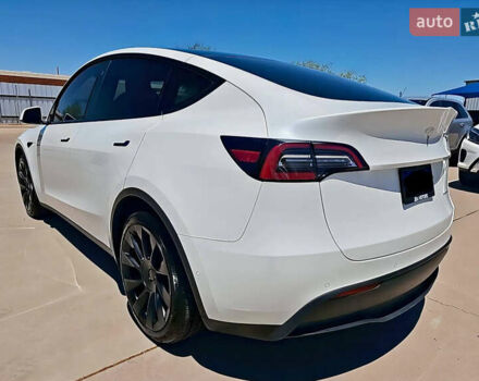 Белый Тесла Model Y, объемом двигателя 0 л и пробегом 27 тыс. км за 23500 $, фото 1 на Automoto.ua