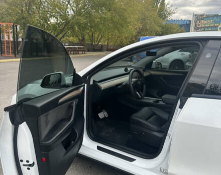 Белый Тесла Model Y, объемом двигателя 0 л и пробегом 31 тыс. км за 36500 $, фото 8 на Automoto.ua
