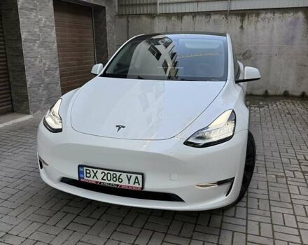 Белый Тесла Model Y, объемом двигателя 0 л и пробегом 33 тыс. км за 32000 $, фото 31 на Automoto.ua