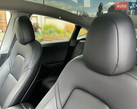 Белый Тесла Model Y, объемом двигателя 0 л и пробегом 98 тыс. км за 28000 $, фото 21 на Automoto.ua