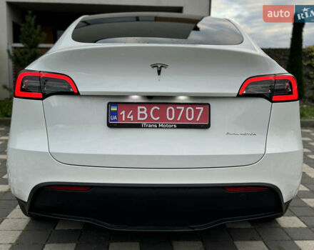 Белый Тесла Model Y, объемом двигателя 0 л и пробегом 29 тыс. км за 29900 $, фото 14 на Automoto.ua