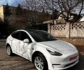 Белый Тесла Model Y, объемом двигателя 0 л и пробегом 35 тыс. км за 30000 $, фото 1 на Automoto.ua