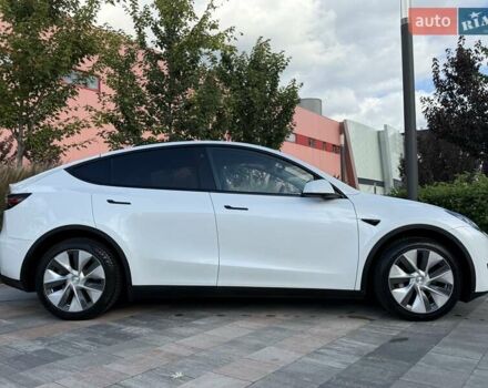 Белый Тесла Model Y, объемом двигателя 0 л и пробегом 35 тыс. км за 34500 $, фото 10 на Automoto.ua
