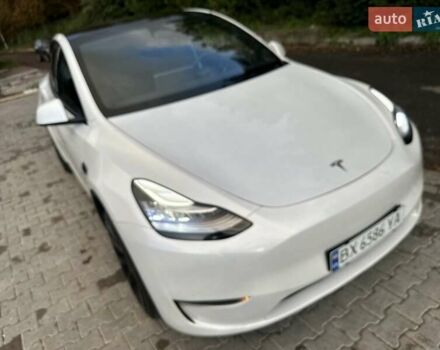 Белый Тесла Model Y, объемом двигателя 0 л и пробегом 62 тыс. км за 24999 $, фото 2 на Automoto.ua