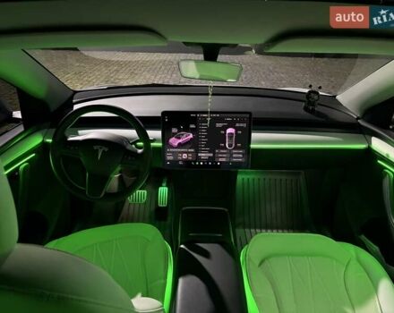 Белый Тесла Model Y, объемом двигателя 0 л и пробегом 47 тыс. км за 32500 $, фото 32 на Automoto.ua