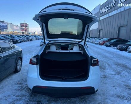 Белый Тесла Model Y, объемом двигателя 0 л и пробегом 13 тыс. км за 33190 $, фото 27 на Automoto.ua