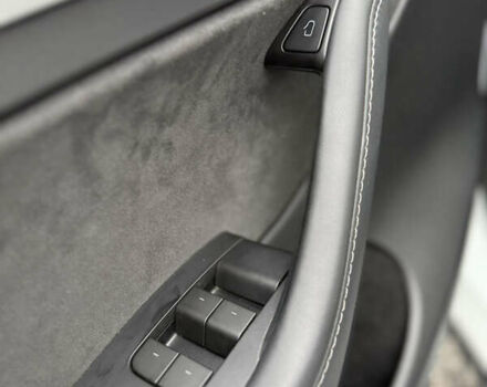 Белый Тесла Model Y, объемом двигателя 0 л и пробегом 23 тыс. км за 26500 $, фото 30 на Automoto.ua