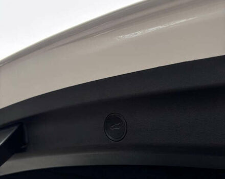 Белый Тесла Model Y, объемом двигателя 0 л и пробегом 16 тыс. км за 30999 $, фото 39 на Automoto.ua