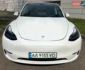 Белый Тесла Model Y, объемом двигателя 0 л и пробегом 26 тыс. км за 32000 $, фото 1 на Automoto.ua