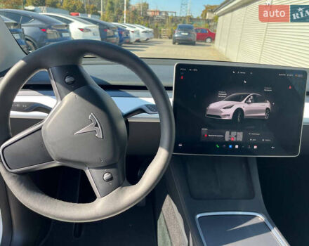 Белый Тесла Model Y, объемом двигателя 0 л и пробегом 39 тыс. км за 30999 $, фото 19 на Automoto.ua