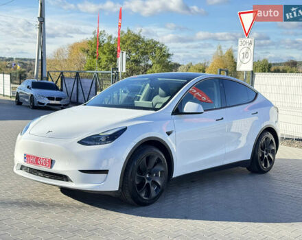 Белый Тесла Model Y, объемом двигателя 0 л и пробегом 26 тыс. км за 29900 $, фото 16 на Automoto.ua