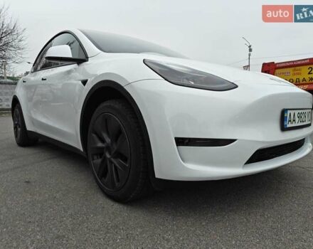 Белый Тесла Model Y, объемом двигателя 0 л и пробегом 18 тыс. км за 29000 $, фото 13 на Automoto.ua