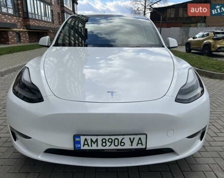 Белый Тесла Model Y, объемом двигателя 0 л и пробегом 2 тыс. км за 34500 $, фото 2 на Automoto.ua