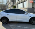 Белый Тесла Model Y, объемом двигателя 0 л и пробегом 5 тыс. км за 30100 $, фото 2 на Automoto.ua