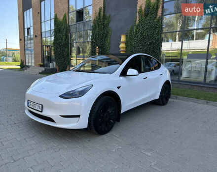 Белый Тесла Model Y, объемом двигателя 0 л и пробегом 5 тыс. км за 27900 $, фото 1 на Automoto.ua