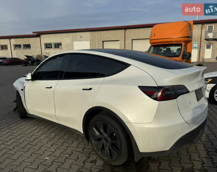 Белый Тесла Model Y, объемом двигателя 0 л и пробегом 5 тыс. км за 17800 $, фото 2 на Automoto.ua