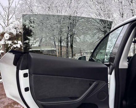 Белый Тесла Model Y, объемом двигателя 0 л и пробегом 16 тыс. км за 30999 $, фото 52 на Automoto.ua