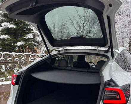 Белый Тесла Model Y, объемом двигателя 0 л и пробегом 16 тыс. км за 30999 $, фото 38 на Automoto.ua