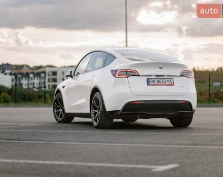 Білий Тесла Model Y, об'ємом двигуна 0 л та пробігом 5 тис. км за 29900 $, фото 51 на Automoto.ua