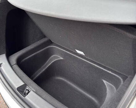 Белый Тесла Model Y, объемом двигателя 0 л и пробегом 16 тыс. км за 30999 $, фото 40 на Automoto.ua