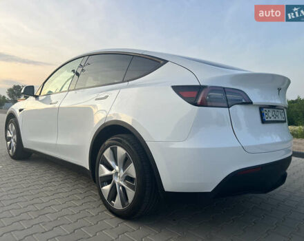 Белый Тесла Model Y, объемом двигателя 0 л и пробегом 8 тыс. км за 33000 $, фото 4 на Automoto.ua