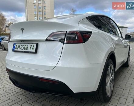 Белый Тесла Model Y, объемом двигателя 0 л и пробегом 2 тыс. км за 34500 $, фото 6 на Automoto.ua