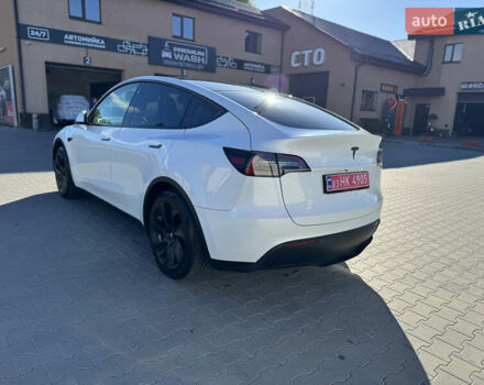 Белый Тесла Model Y, объемом двигателя 0 л и пробегом 26 тыс. км за 29900 $, фото 77 на Automoto.ua