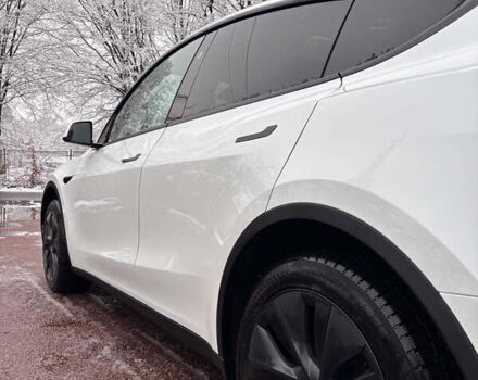 Белый Тесла Model Y, объемом двигателя 0 л и пробегом 16 тыс. км за 30999 $, фото 16 на Automoto.ua