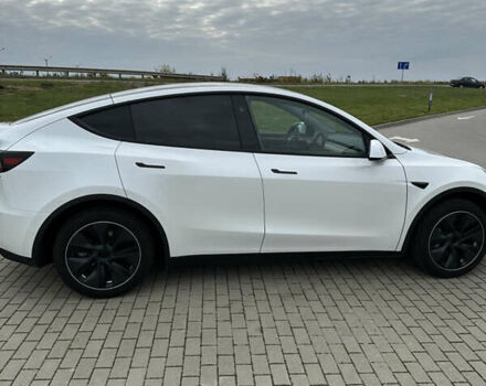 Белый Тесла Model Y, объемом двигателя 0 л и пробегом 6 тыс. км за 27000 $, фото 5 на Automoto.ua